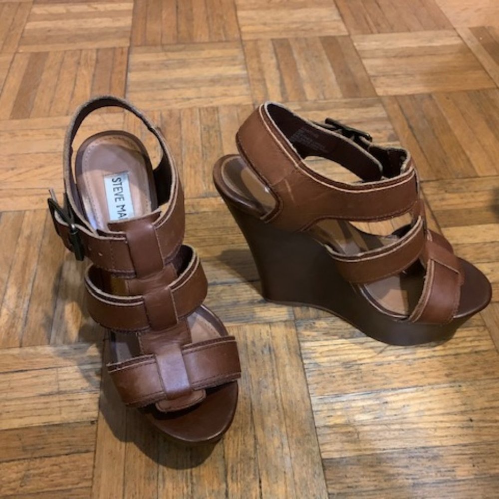 STEVE MADDEN BROWN LEATHER WEDGE